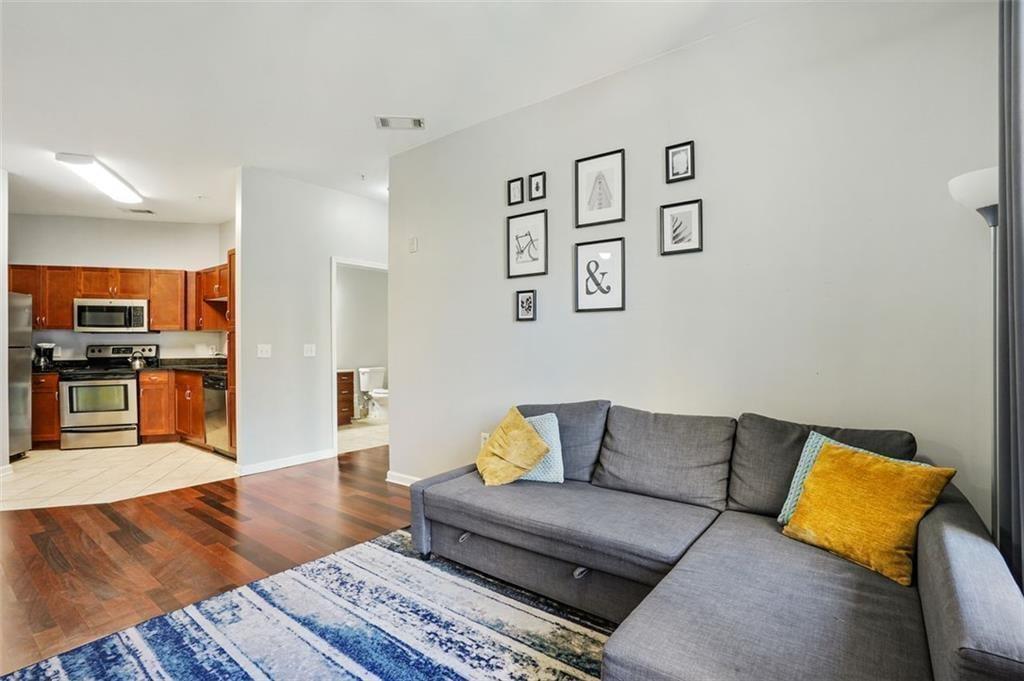 870 Mayson Turner Road Northwest, Unit 1127 Atlanta, GA 30314 - Photo 5 of 25 Gallery Image 5