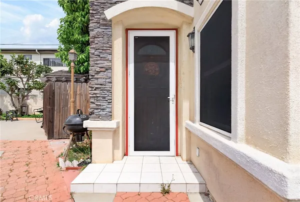 $3,800 | 225 North Alhambra Avenue, Monterey Park, CA 91755