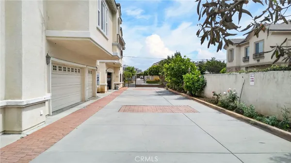 $3,800 | 225 North Alhambra Avenue, Monterey Park, CA 91755