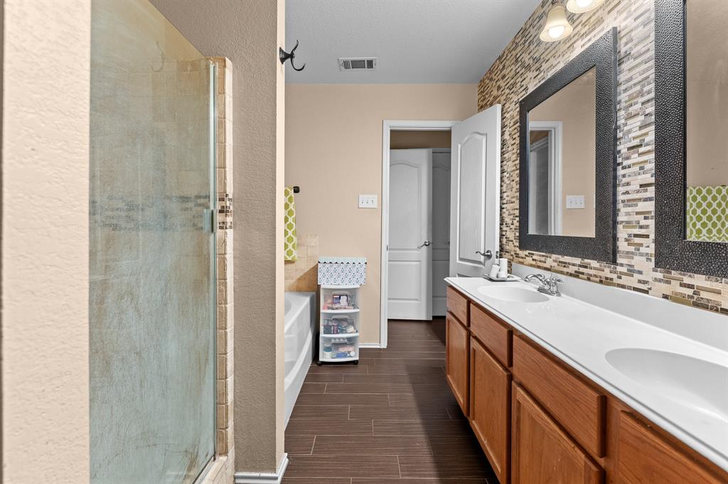 729 Pheasant Road Saginaw, TX 76131 - Photo 10 of 18 Gallery Image 10