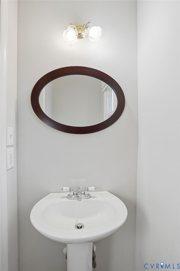 3605 Whitehouse Road Colonial Heights, VA 23834 - Photo 22 of 46 View of bathroom