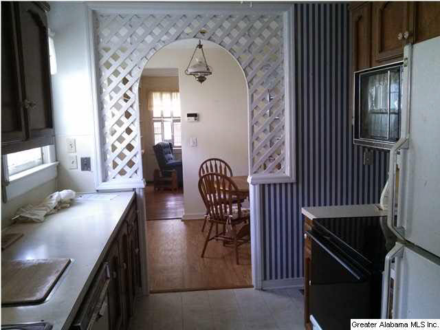 108 Woodland Road Bessemer, AL 35020 - Photo 3 of 21