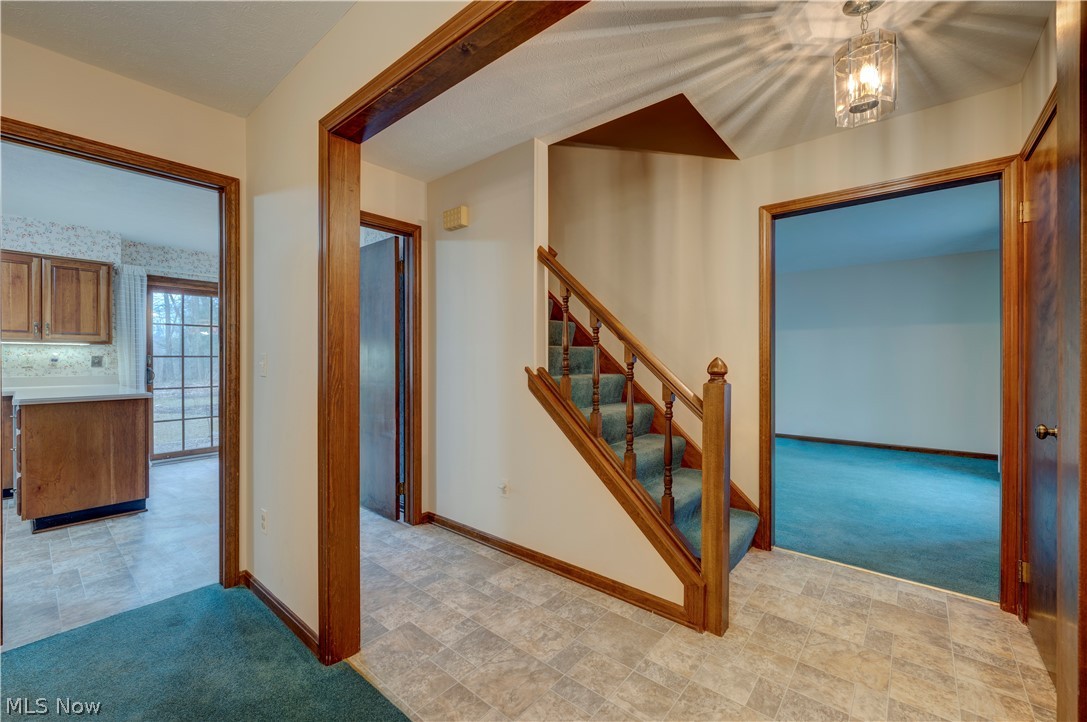 11221 West Walnut Ridge Road Chesterland, OH 44026 - Photo 2 of 35 Center hall coloniial