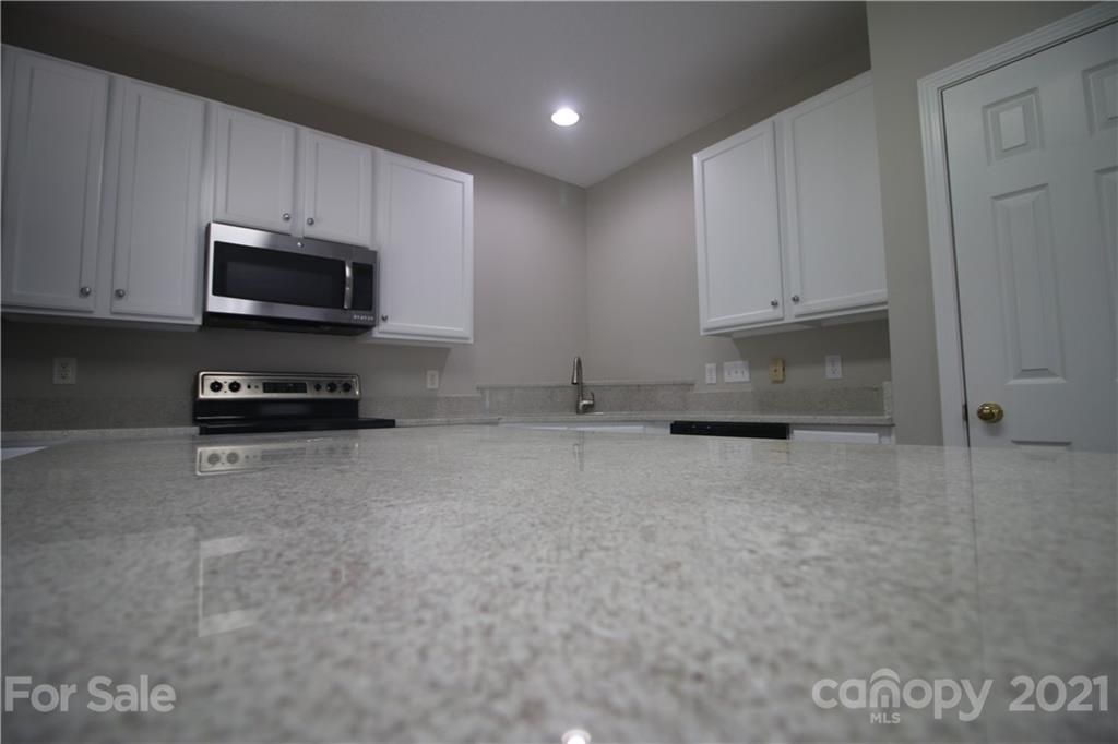 3218 Summerfield Ridge Lane Matthews, NC 28105 - Photo 7 of 20