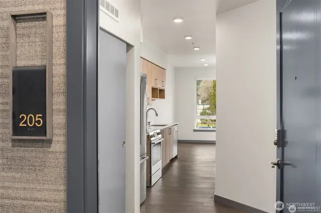 $465,000 | 11903 Northeast 128th Street, Unit 205, Kirkland, WA 98034