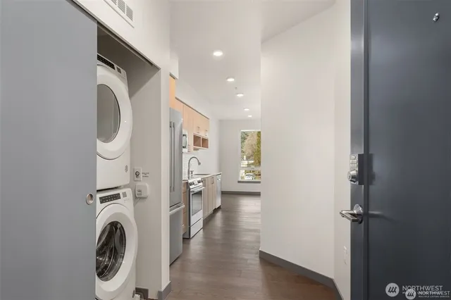 $465,000 | 11903 Northeast 128th Street, Unit 205, Kirkland, WA 98034