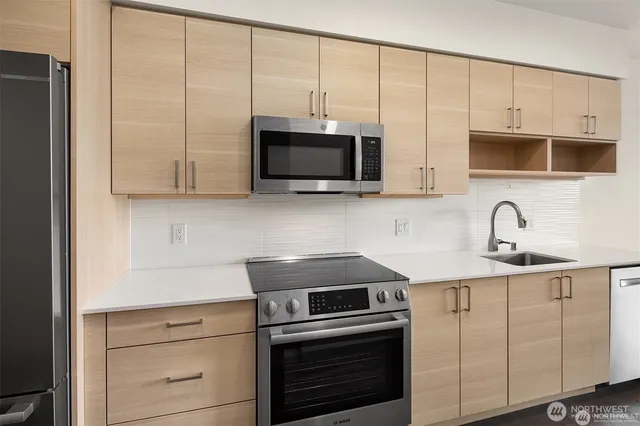 $465,000 | 11903 Northeast 128th Street, Unit 205, Kirkland, WA 98034