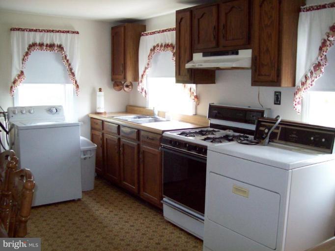 2741 Rocky Spring Road Chambersburg, PA 17201 - Photo 4 of 10 12 x 14