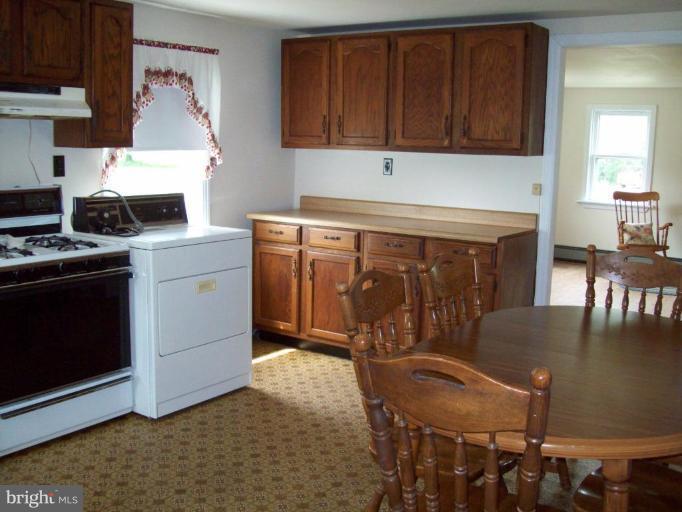 2741 Rocky Spring Road Chambersburg, PA 17201 - Photo 5 of 10 All appliances convey, washer, dryer and freezer.