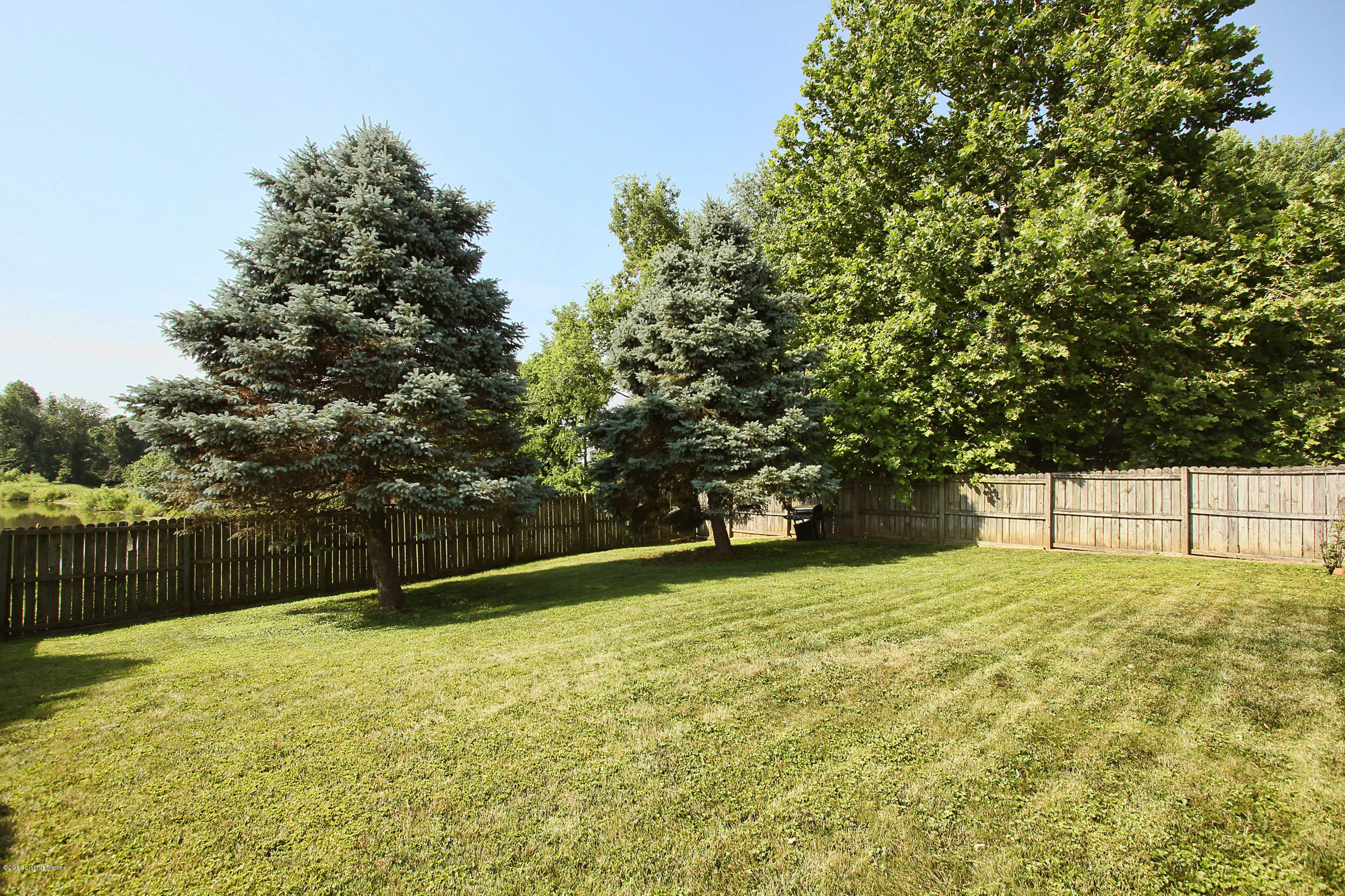 435 East Blue Jay Road Louisville, KY 40229 - Photo 22 of 42 20