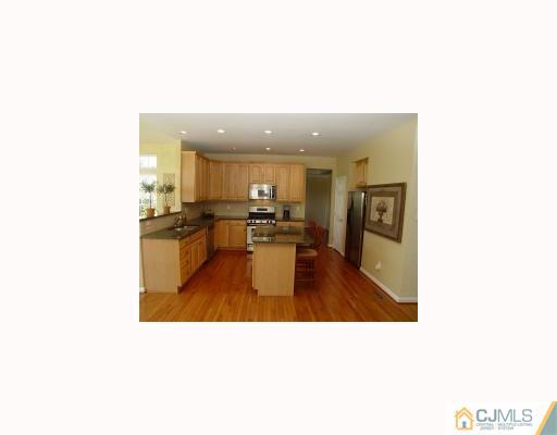 6 Sunflower Road Somerset, NJ 08873 - Photo 5 of 8