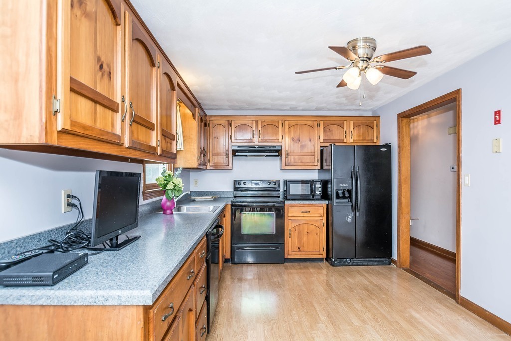 154 Alabama Road Tewksbury, MA 01876 - Photo 8 of 30 Gallery Image 8