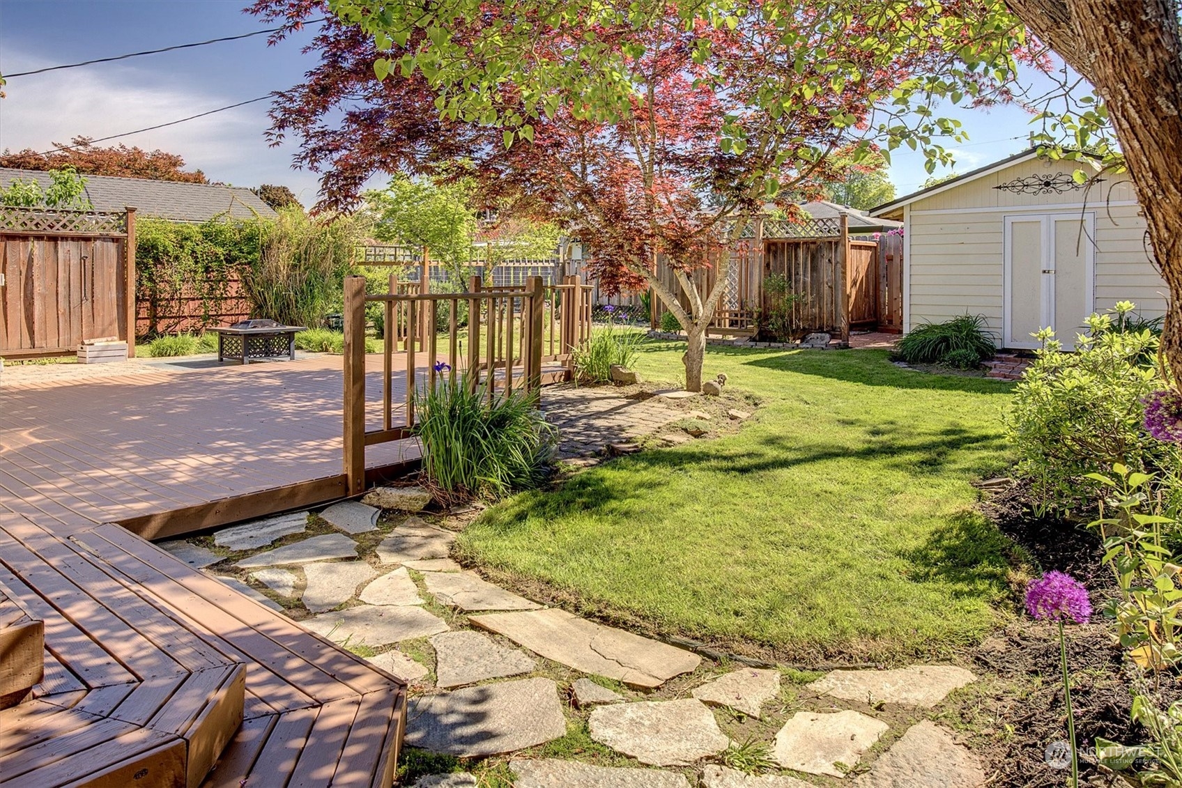 513 Meade Avenue Sumner, WA 98390 - Photo 29 of 35 a view of backyard of house with green space