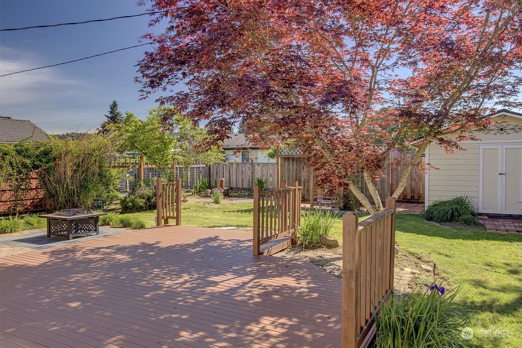 513 Meade Avenue Sumner, WA 98390 - Photo 30 of 35 a view of a park with iron fence