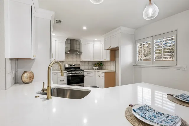 $349,000 | 109 Vandeventer Drive, Burnet, TX 78611