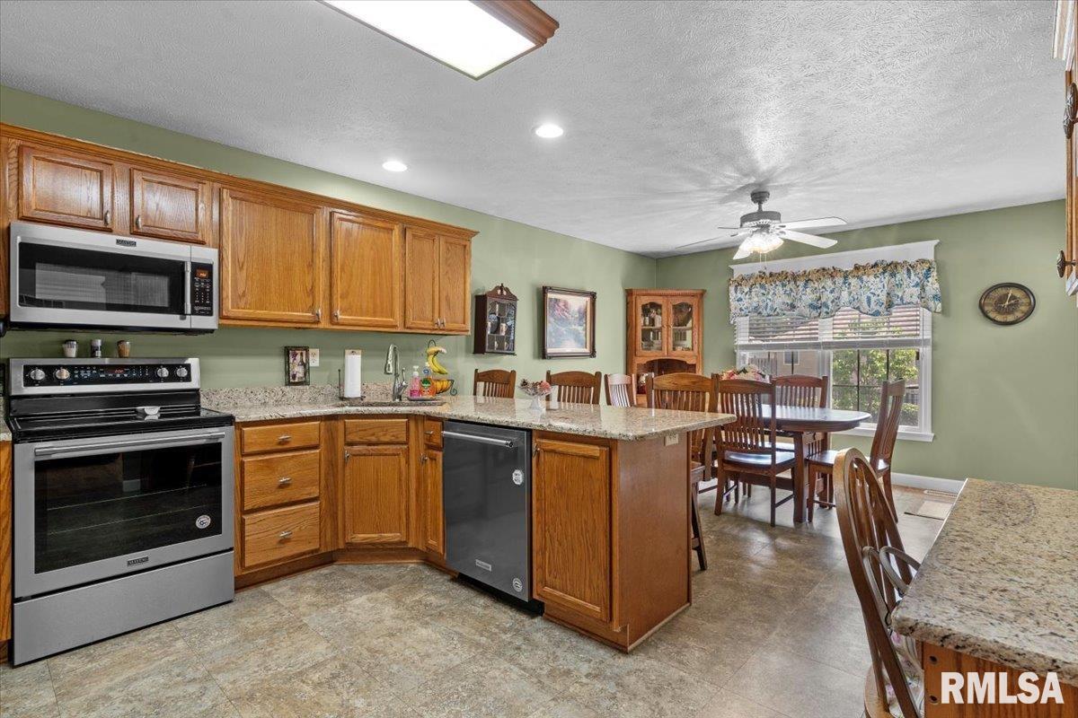 5316 Manhattan Drive Springfield, IL 62711 - Photo 10 of 45 Gallery Image 10