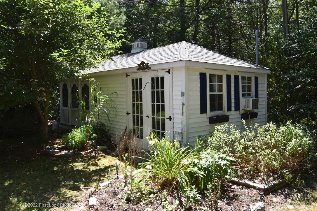 531 Kings Factory Road Charlestown, RI 02813 - Photo 31 of 46 Artist studio