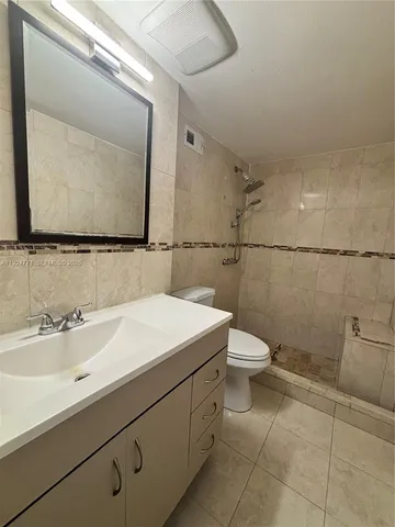 $2,600 | 600 Northwest 107th Avenue, Unit 9B, Miami, FL 33172