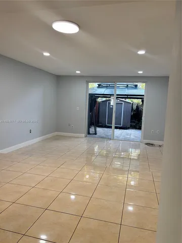 $2,600 | 600 Northwest 107th Avenue, Unit 9B, Miami, FL 33172