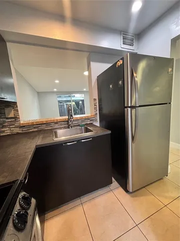 $2,600 | 600 Northwest 107th Avenue, Unit 9B, Miami, FL 33172