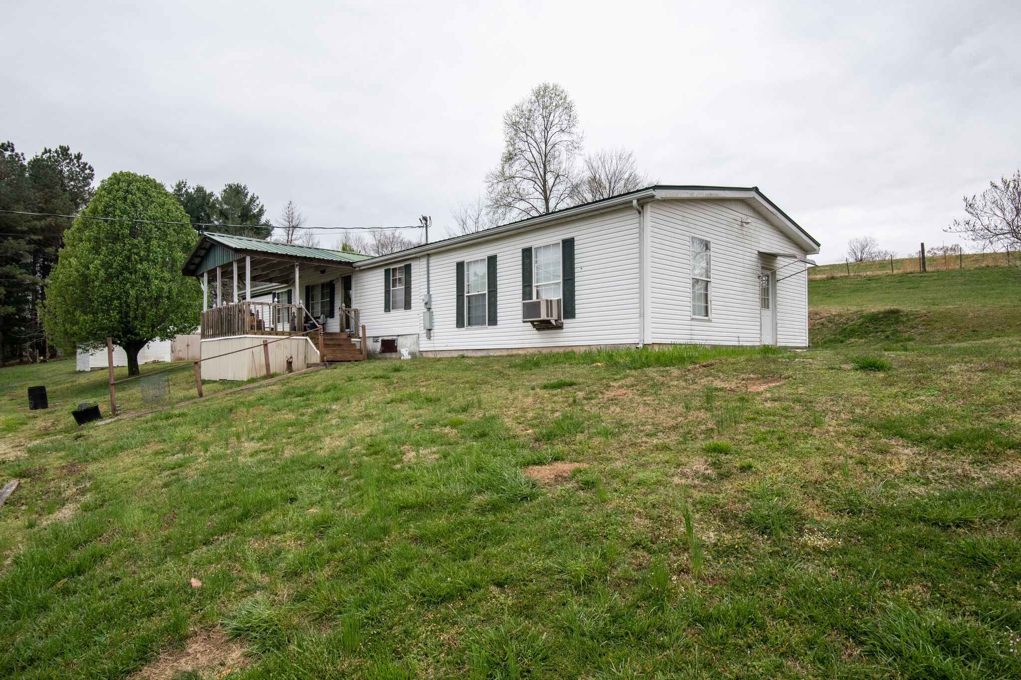 693 Littrell Road Loretto, TN 38469 - Photo 16 of 57