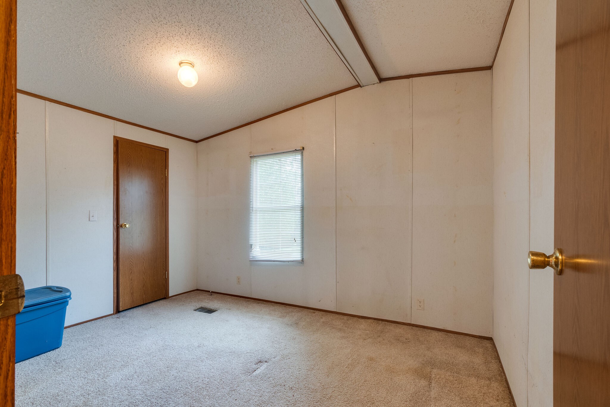 693 Littrell Road Loretto, TN 38469 - Photo 42 of 57 an empty room with windows