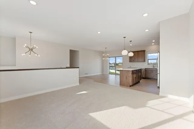 $585,000 | 1421 142nd Court East, Rosemount, MN 55068