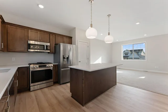 $585,000 | 1421 142nd Court East, Rosemount, MN 55068