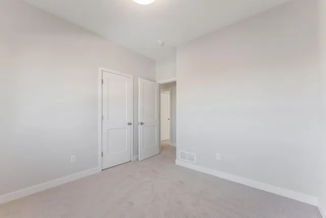 $585,000 | 1421 142nd Court East, Rosemount, MN 55068