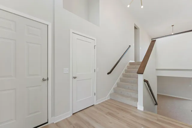 $585,000 | 1421 142nd Court East, Rosemount, MN 55068