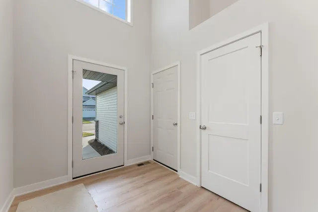 $585,000 | 1421 142nd Court East, Rosemount, MN 55068