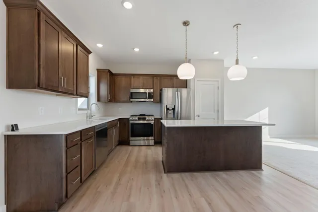 $585,000 | 1421 142nd Court East, Rosemount, MN 55068