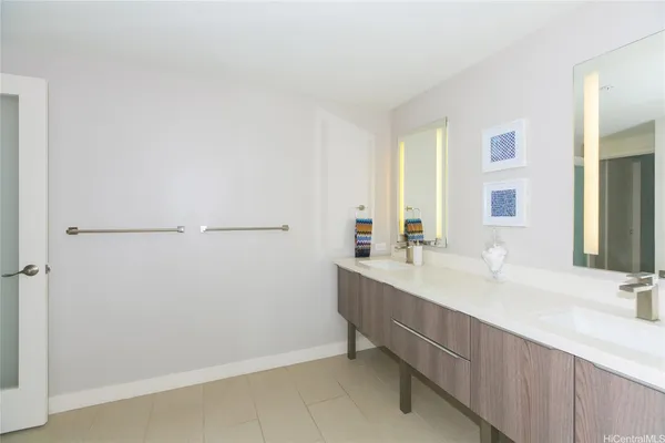$7,450 | 888 Kapiolani Boulevard, Unit 3409, Honolulu, HI 96813
