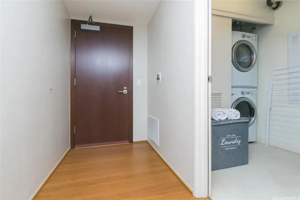 $7,450 | 888 Kapiolani Boulevard, Unit 3409, Honolulu, HI 96813