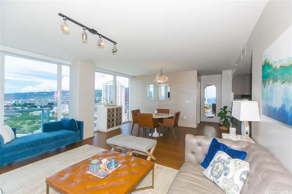 $7,450 | 888 Kapiolani Boulevard, Unit 3409, Honolulu, HI 96813