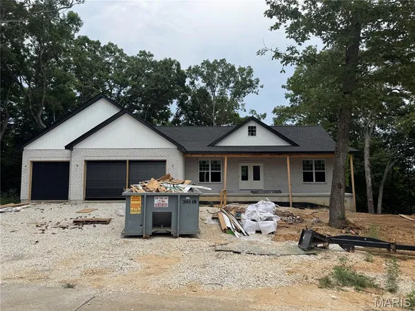 $450,000 | 325 Shumard Oak Drive, Troy, MO 63379
