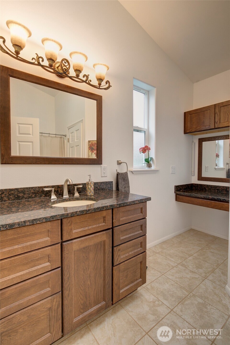 4 Rainier Gardens Road Aberdeen, WA 98520 - Photo 12 of 40 Gallery Image 12