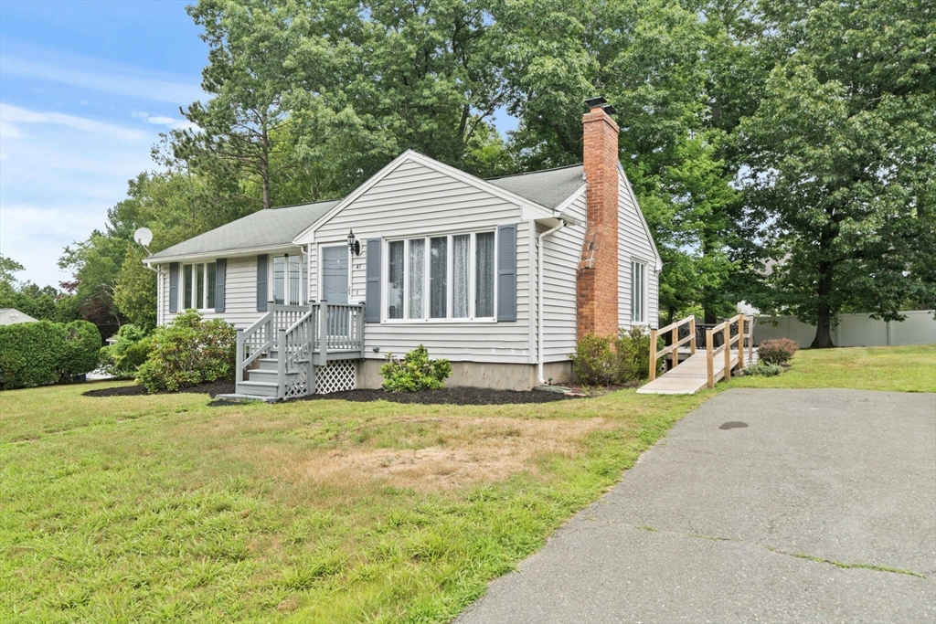 41 Samoset Road Peabody, MA 01960 - Photo 35 of 37