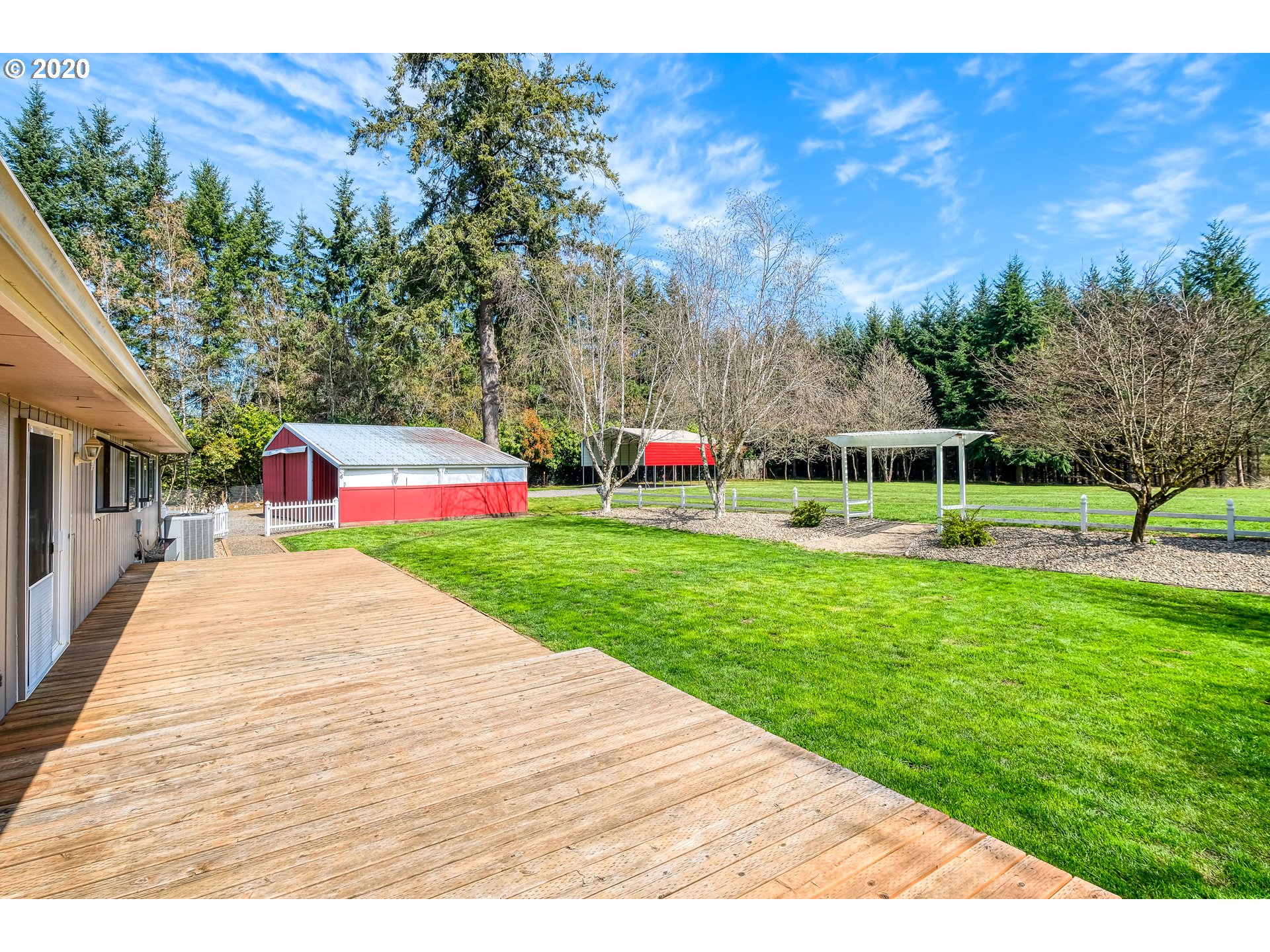 19750 South Hinkle Road Oregon City, OR 97045 - Photo 4 of 28