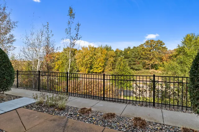 $284,900 | 3307 Hazel Trail, Unit C, Woodbury, MN 55129