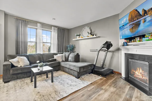 $284,900 | 3307 Hazel Trail, Unit C, Woodbury, MN 55129