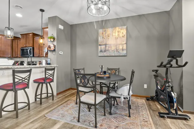 $284,900 | 3307 Hazel Trail, Unit C, Woodbury, MN 55129