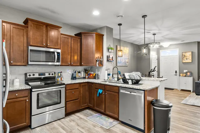 $284,900 | 3307 Hazel Trail, Unit C, Woodbury, MN 55129