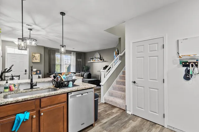 $284,900 | 3307 Hazel Trail, Unit C, Woodbury, MN 55129