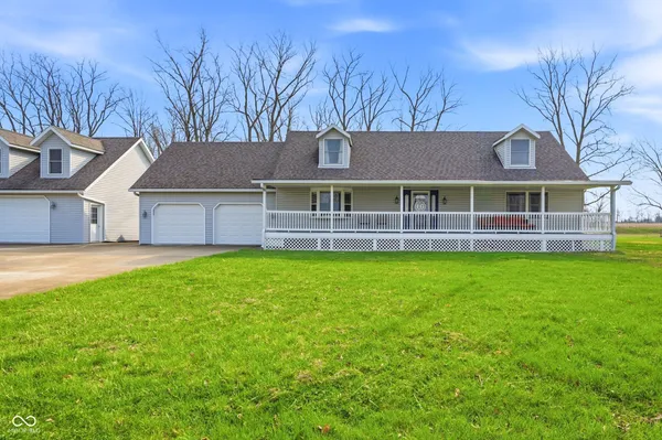 $299,900 | 675 Gillcrest Drive, Albany, IN 47320