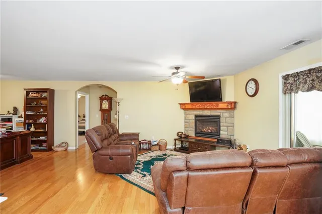 $650,000 | 25303 Highway 169, Garnett, KS 66032