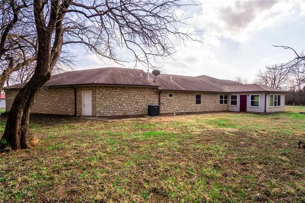 $599,000 | 25303 Highway 169, Garnett, KS 66032