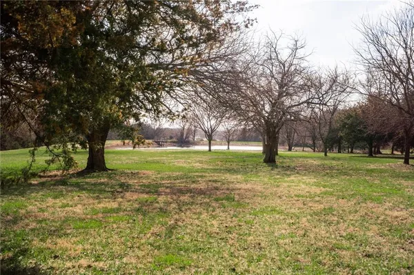 $599,000 | 25303 Highway 169, Garnett, KS 66032