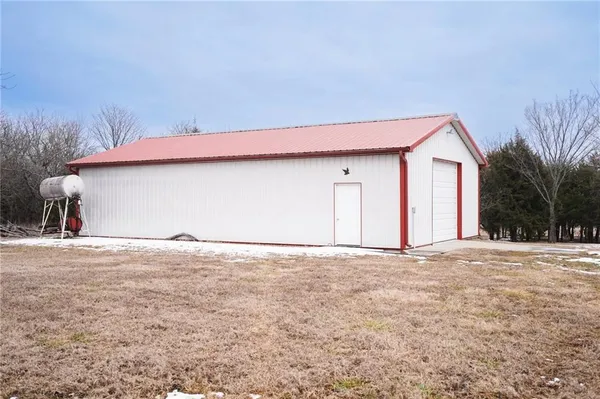 $599,000 | 25303 Highway 169, Garnett, KS 66032