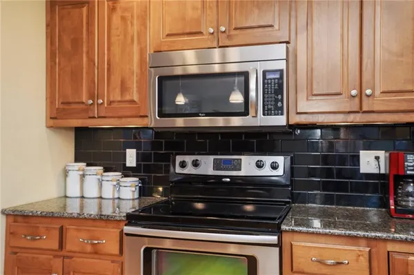 $599,000 | 25303 Highway 169, Garnett, KS 66032